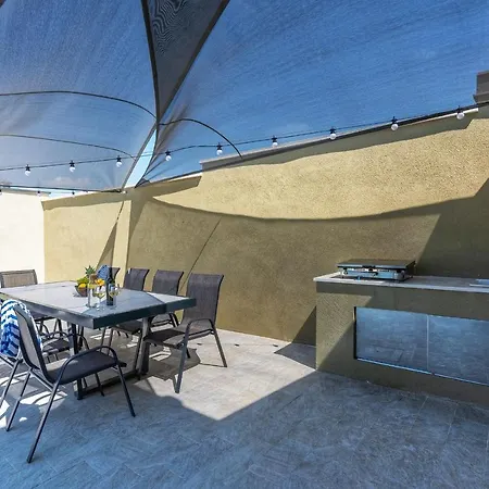Vila Ulika With Pool, Sauna And Jacuzzi Vodnjan
